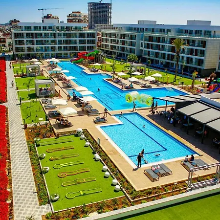 Hotel Courtyard Long 3*