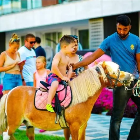 Courtyard Long 酒店 Iskele District (Northern Cyprus)