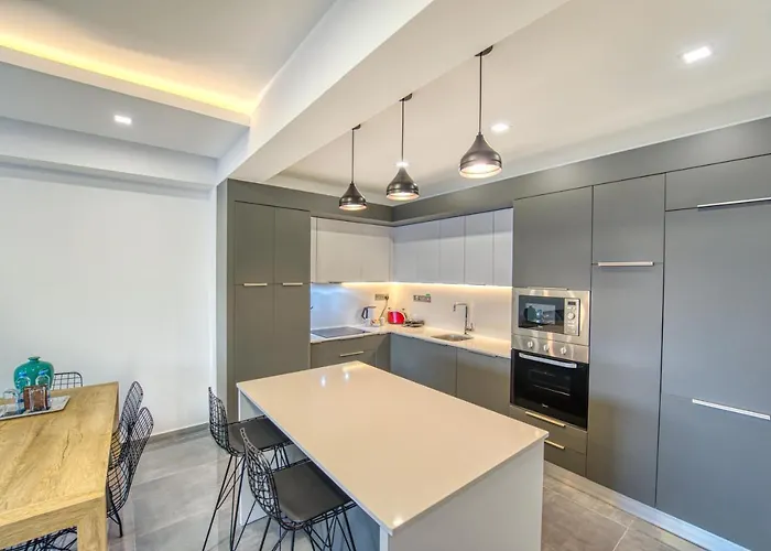 Hotel Courtyard Long 3*