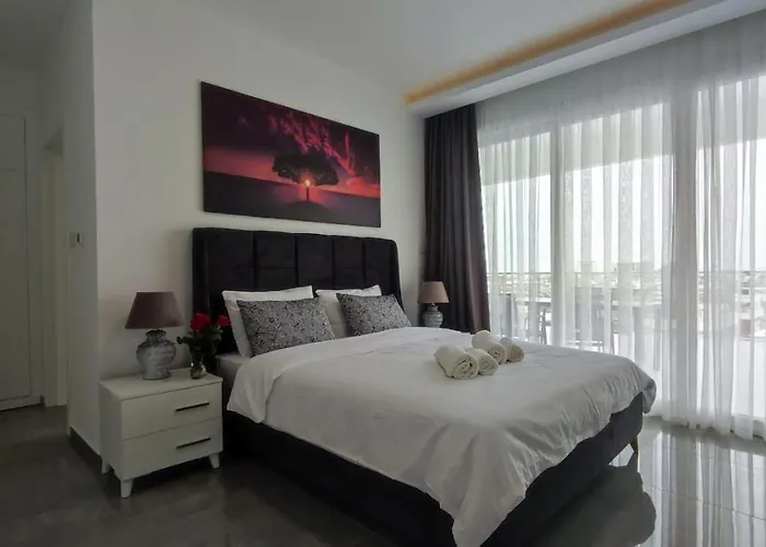 Hotel Courtyard Long 3*