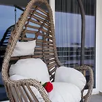 Courtyard Long Hotel 3*