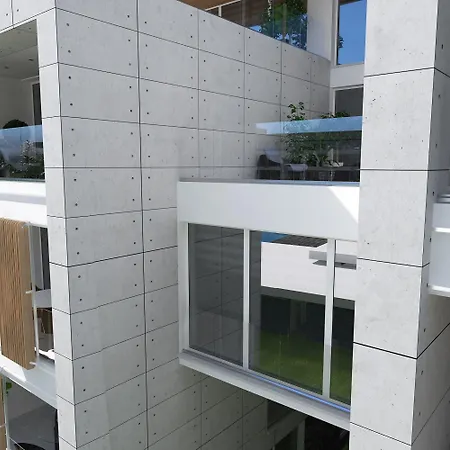 Courtyard Long