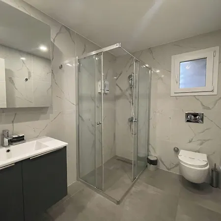 Courtyard Long Ξενοδοχείο 3*