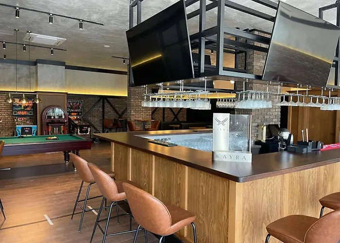 Courtyard Long Hotel 3*