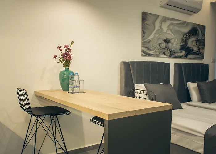 Hotel Courtyard Long 3*